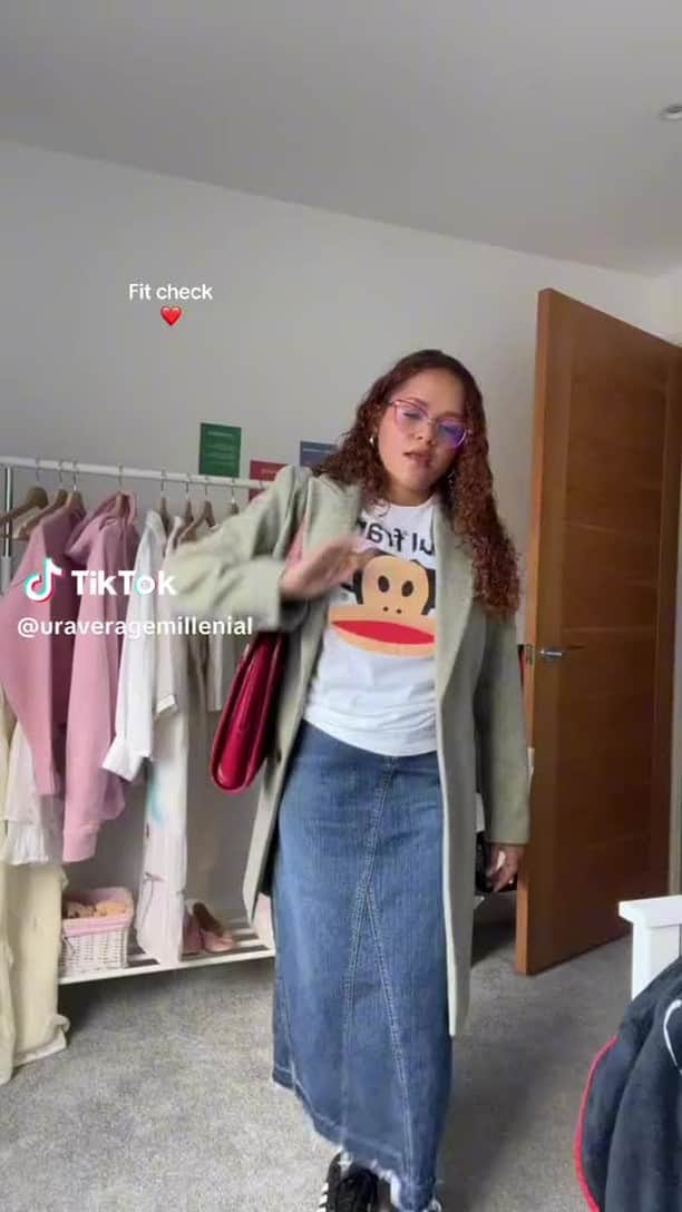 ポールフランクのインスタグラム：「fall fit check on point 🧡 @karolcuesta」