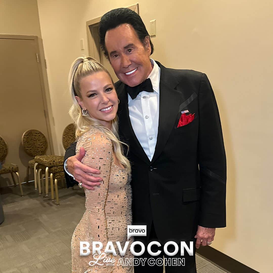 アリアナ・マディックスのインスタグラム：「#PumpRules star Ariana Madix with the NUMBER ONE GUY IN LAS VEGAS! 🔥 #BravoCon」