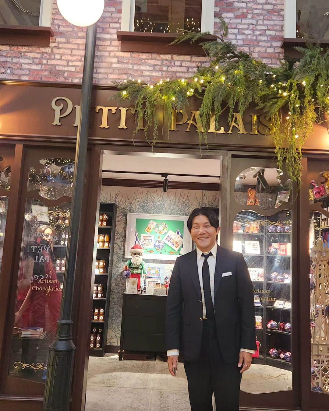 チョ・セホさんのインスタグラム写真 - (チョ・セホInstagram)「어제 오늘은 요렇게 같은 옷으로 그대를 보고 싶은마음도 같은...♡ #대반상고패션」11月7日 13時28分 - chosaeho