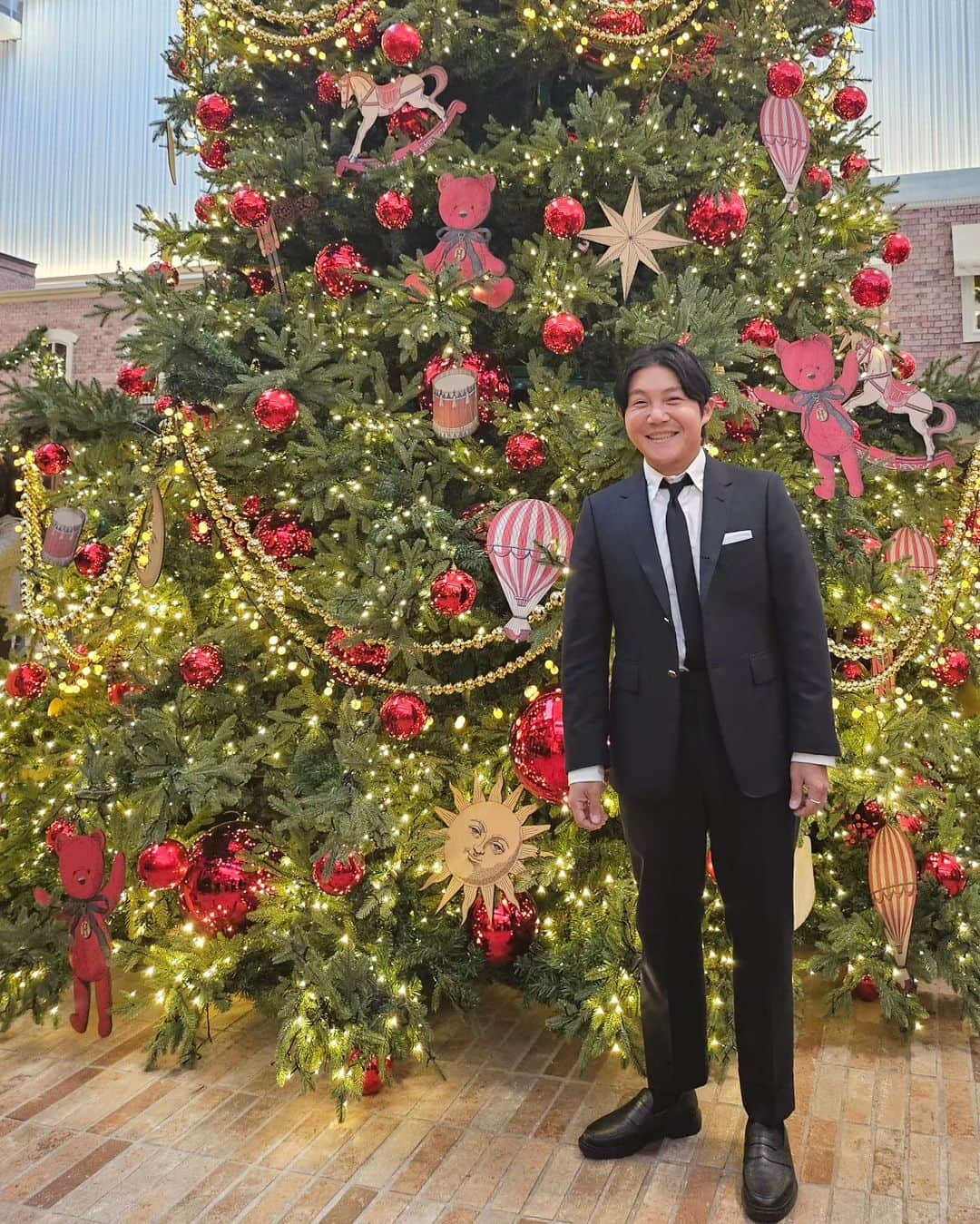 チョ・セホさんのインスタグラム写真 - (チョ・セホInstagram)「어제 오늘은 요렇게 같은 옷으로 그대를 보고 싶은마음도 같은...♡ #대반상고패션」11月7日 13時28分 - chosaeho
