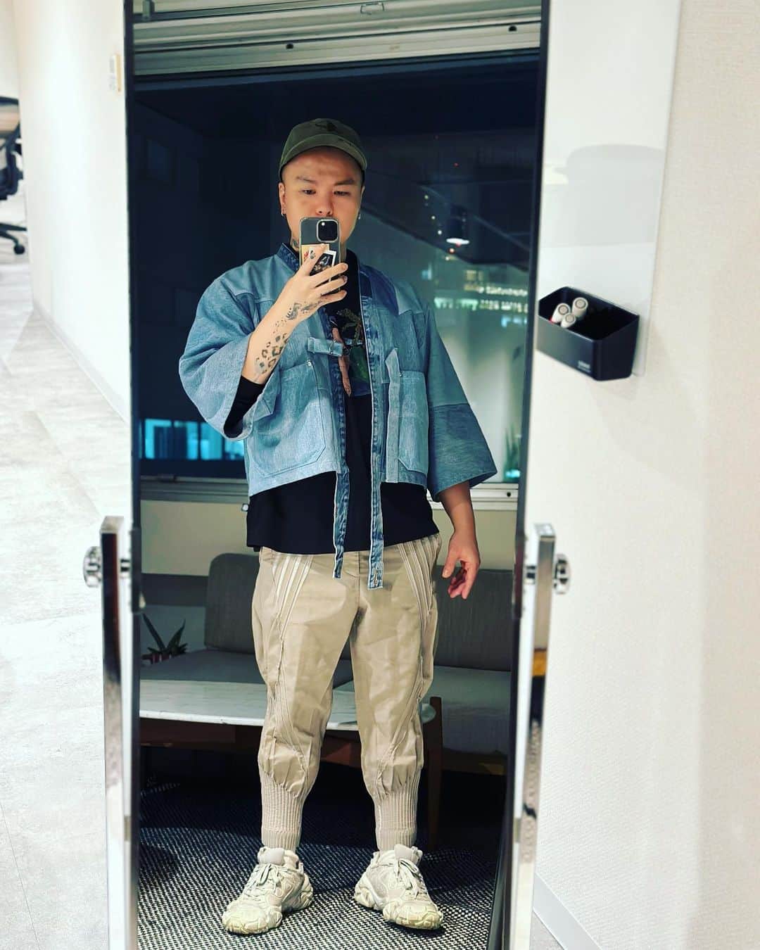 のインスタグラム：「🌴🦕」