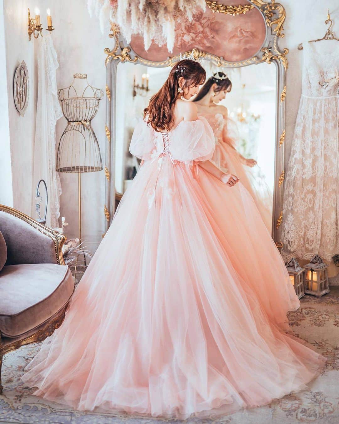 ♡プラコレWedding·⋆*さんのインスタグラム写真 - (♡プラコレWedding·⋆*Instagram)「. @placole_dressy【#DRESSY花嫁 】 【#プラコレ】をつけて投稿&フォローしてね♩ . ＝＝＝＝＝＝＝ . 花嫁さまの後ろ姿🤍  トレーンがなびいて 歩く姿はもちろん立っているだけでも 美しいですよね✨  バックスタイルのデザインも様々なので 後ろ姿もこだわって選んでみてくださいね🕊 . ＝＝＝＝＝＝＝＝ 👗photo by... @rmc_wd さま @hana_wd6121 さま @anthurium_wd さま @___tm.wd さま @k___m___wd さま ＝＝＝＝＝＝＝＝ . 『#DRESSY花嫁』『#プラコレ』の ハッシュタグをつけて写真をUPしてね✦ 花嫁アプリ『DRESSY by プラコレ』の 記事に掲載＆リグラムされるかも♩ . みなさまからのいいねや保存 コメントをお待ちしています♥️ 「このウェディングドレス可愛い！」 「ヘアスタイルも気になる！！」 「今の花嫁さんの流行りは！？」etc. . ＝＝＝＝＝＝＝＝ 花嫁アプリでは、 プロのアドバイザーに結婚式の相談を何度でも♡ ウェディングドレスの記事や、 自分のウェディングレポを残せちゃう♡” . >>>TOPのURLからcheck ⋈ @placole_dressy >>>結婚のご相談は プラコレウェディングアドバイザーへ♡ @wedding_adviser >>>ウェディングレポを残したいなら、 farny by プラコレをcheck ✎ @farny_wedding >>>花嫁準備に欠かせないアイテムをお探しなら placole & dressy Beauty をcheck ❁ @dressy_beauty_ >>>素敵なドレスに出会いたい花嫁さま♡ @dressyonline_をcheck >>>おしゃれなファミリーフォトは ドレシーベイビーをcheck 𓏸 @dressy.baby >>>鎌倉にOPEN”お花とドレスと紅茶のカフェ” @dressyroom_teaをcheck𓌉𓇋 >>>名古屋にOPEN”ウェディング体験型カフェ @dressycafe_nagoya をcheck𓌉𓇋 . ＝＝＝＝＝＝＝＝＝＝＝＝＝＝＝＝ . #一度きりの人生一度は魔法にかけられて #花嫁 #卒花嫁 #結婚 #結婚式 #試着レポ #farnyレポ #2023秋婚 #2023冬婚 #2024春婚 #2024夏婚 #カラードレス試着 #ドレス試着 #ドレス試着レポ #ドレス選び #カラードレス #カラードレス迷子 #ウェディングドレス #ドレス迷子 #ドレスフォト #ウェディングフォト #ふわふわドレス #リボンドレス #チュールドレス #トレーン」11月7日 14時09分 - placole_dressy