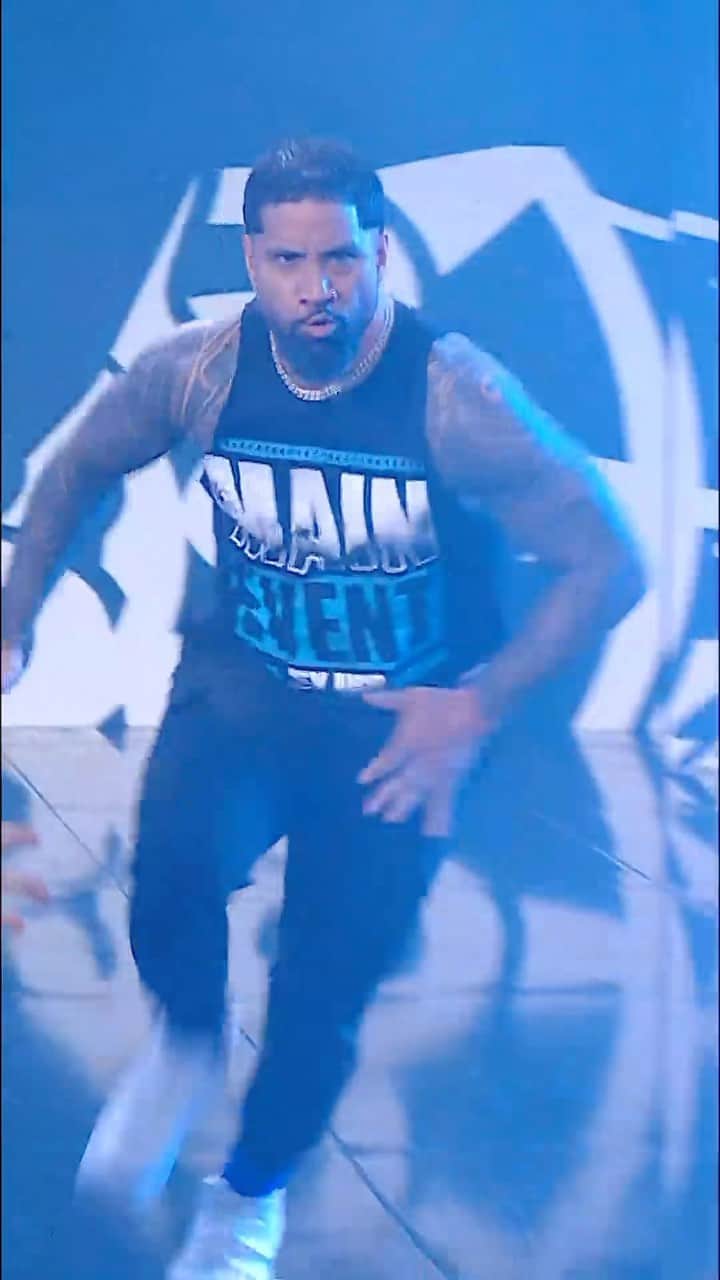 WWEのインスタグラム：「WAR GAMES! After an amazing main event in front of a sold-out crowd, chaos ensued between The Judgment Day and @wwerollins, @samizayn, @americannightmarecody, and @uceyjucey which resulted in @scrapdaddyap announcing a War Games match at #SurvivorSeries」