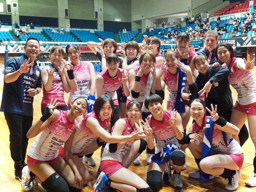 荒谷栞のインスタグラム：「・ 🐻‍❄️熊本大会🐻 ありがとうございました✨ #ヴィクトリーナ姫路#vリーグ#熊本#3勝目#応援ありがとうございました」
