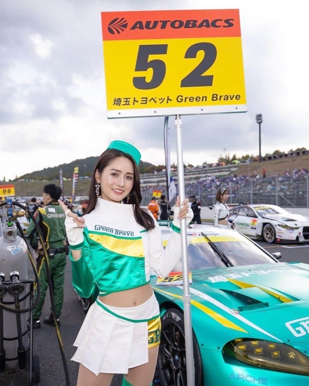 五十嵐みささんのインスタグラム写真 - (五十嵐みさInstagram)「SUPER GT最終戦決勝日 いろいろ📸🍀 . #SUPERGT#埼玉トヨペット#スーパーgt#greenbrave#モータースポーツ#レース#サーキット#grsupra#コスチューム#レースクイーン#racequeen#撮影会#撮影#一眼レフ#ポートレート#モビリティリゾートもてぎ#最終戦#埼玉トヨペットサポーターズ」11月7日 14時45分 - misa_1228