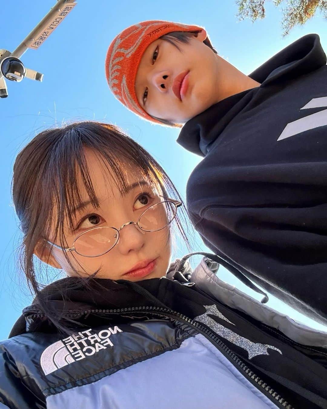 ホン・ヨンギのインスタグラム：「제리가 생기고 아침산책이라는걸 한다 여러모로  제리는 행복인듯 .. ☺️💕」