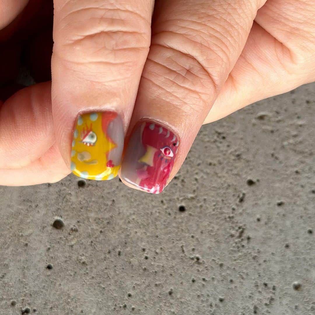 nadineNAILSさんのインスタグラム写真 - (nadineNAILSInstagram)「ありがとうございました☺︎☺︎ * * *   #ブギウギネイル #チェコ雑貨ネイル #ポップネイル  #個性派ネイル #オタクネイル#大人ネイル#大人可愛いネイル#nailart #naildesign#tgel #nailstaglam#手描きネイル#美甲#指甲#젤네일#네일아트#에일살롱」11月7日 15時10分 - nadine_nails_