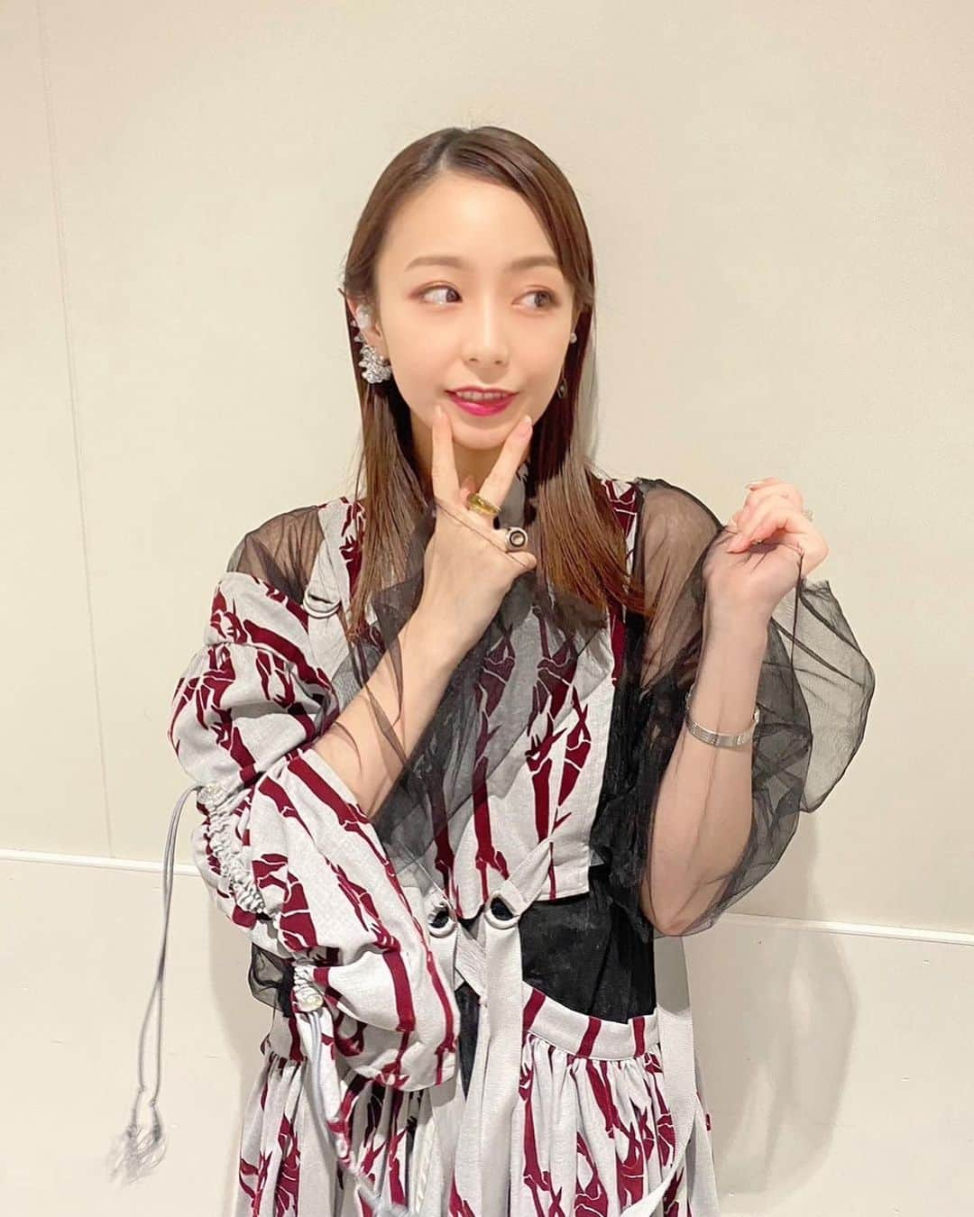 宇垣美里マネージャーさんのインスタグラム写真 - (宇垣美里マネージャーInstagram)「先日登壇した 『TOKYO FASHION CROSSING』のオフショットです👗✨ トミヤマユキコさんと一緒に、 ファッションについて語り尽くしました！ お越しくださった方々ありがとうございました💞」11月7日 20時41分 - ugakimisato.mg