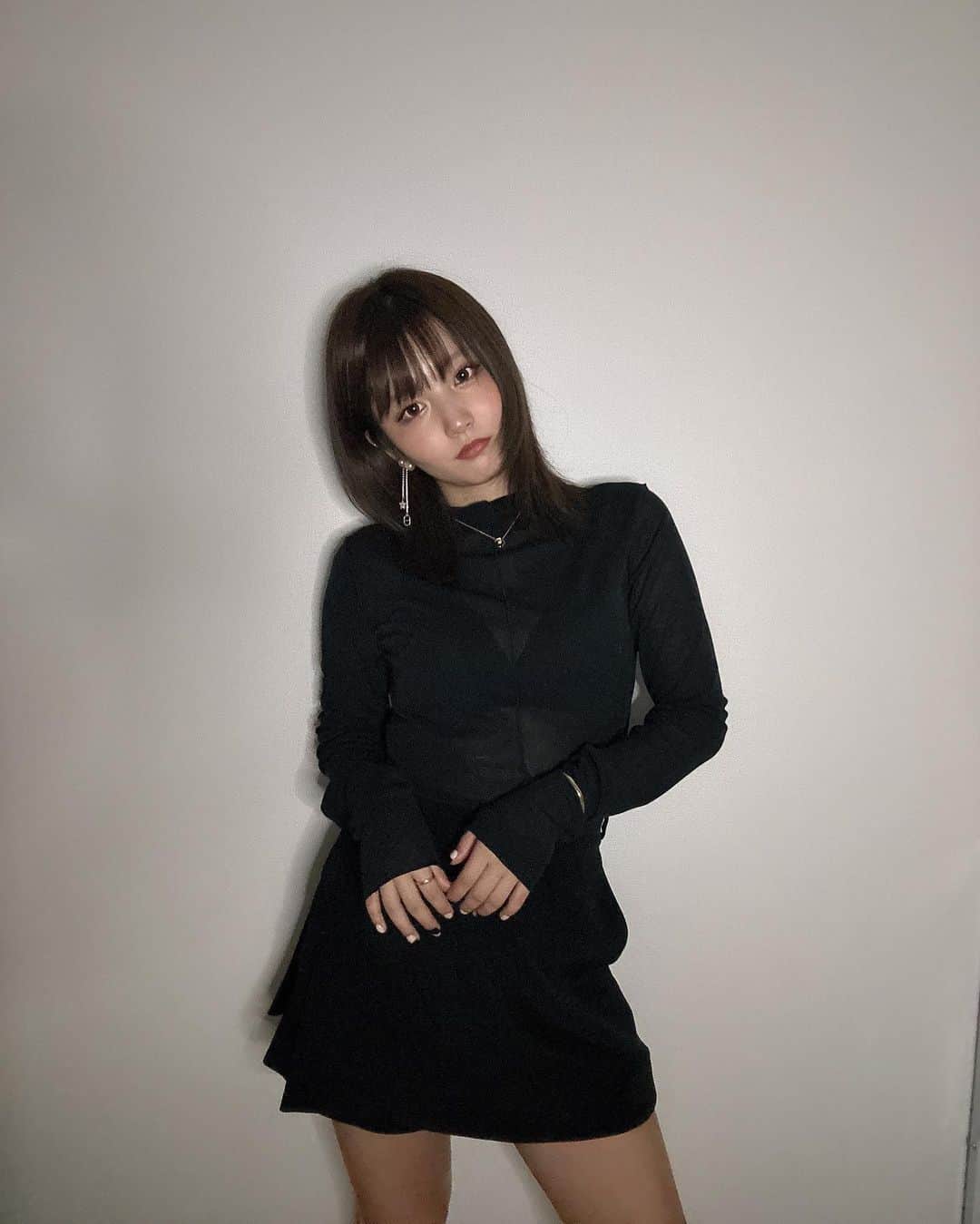 かのあい。のインスタグラム：「夜はちょっと寒いけど、 11月とは思えへん暑さやんね🫢 ま、寒いより全然嬉しいんやけどね♡ みんなは寒さと暑さどっちがいい？？」