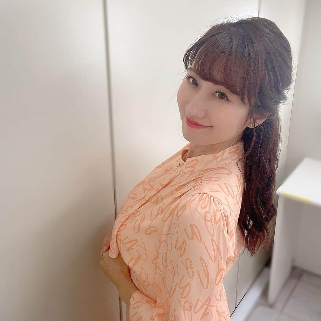 吉井明子のインスタグラム：「『Nらじ』きのう、きょうとありがとうございました！  季節外れの暑さとあちこちのクーラーにやられてしまいました🥺皆さんも体調管理にお気をつけください🌸  #気象予報士 #気象キャスター #weatherforecaster #기상캐스터　#氣象主播 #bs4k #週刊4Kふるさとだより #nらじ #マイあさ #smile #微笑 #미소　#senyum #मुस्कान」