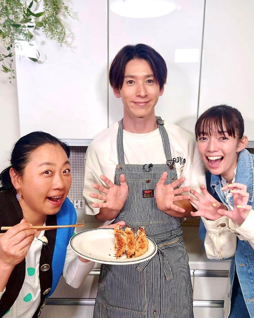 日本テレビ「ヒルナンデス！」さんのインスタグラム写真 - (日本テレビ「ヒルナンデス！」Instagram)「. 今日のゲストは#本田望結 さんでした✨  葛飾柴又での一番探し🚩長田さんの寅さんは、1回も作品を観たことがないとは思えないほどの完成度？！🤣#小柳ルミ子 さんありがとうございました！  そして料理研究家#寺田真二郎 さんのキッチンに潜入！作り置きのコツにお客さん用の冷蔵庫！素敵なアイデアばかりでした💡  🌼明日のヒルナンデスは〜？🌼  ①お総菜マヂベスト10 1番好きなチェーン店のスーパーランキング1位のイオングループへ。約500種類のお総菜から厳選！実際に食べてマヂでウマい「お総菜ベスト10」をランキング！  ②スターの行きつけグルメ 絶品オムライス＆シメまでこだわるもつ鍋を愛するスターは誰⁉︎  ③達人が厳選！今行くべき日本全国オススメ温泉スポット３選をご紹介！  #ヒルナンデス #有岡大貴 #長田庄平 #松尾駿 #いとうあさこ #佐藤栞里 #浦野モモ (C)日本テレビ」11月7日 20時46分 - hirunandesu_ntv_official