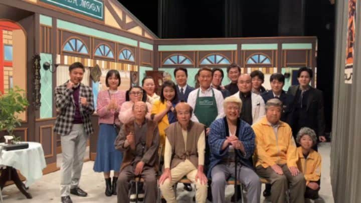 吉本新喜劇のインスタグラム：「今週の #なんばグランド花月 は…  #間寛平 座長週🥳🎉  「寛平爺さんとお年寄りが集う喫茶店」☕を 11/7(火)〜11/12 (日)まで 毎日上演しております❣️  寛平爺さんが今回も大暴れ🤯？！ 辻本さんと3人のお爺さんとの絡みは 是非劇場で見てほしい😂🤣！！  なんばグランド花月でお待ちしてます🫶  #吉本新喜劇 #間寛平」