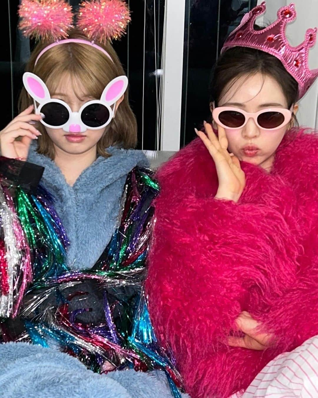 NiziUさんのインスタグラム写真 - (NiziUInstagram)「Lucky Star💫🕶️♡ . . #niziu #maya #riku」11月7日 15時56分 - niziu_artist_official