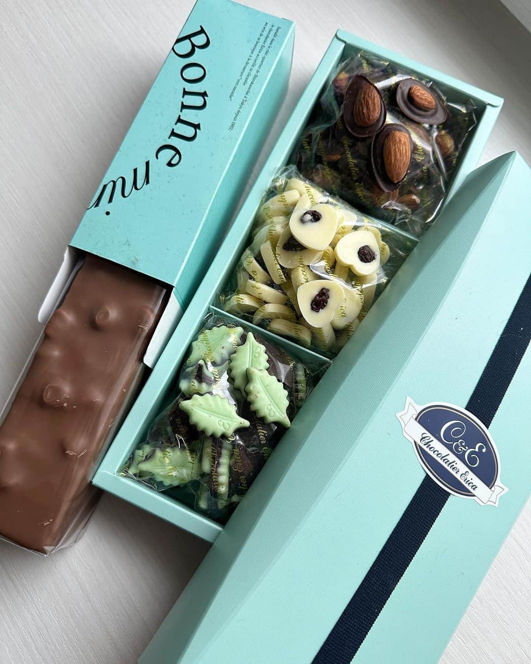 のインスタグラム：「My favorite #ChocolatierErica ever🌿💚」