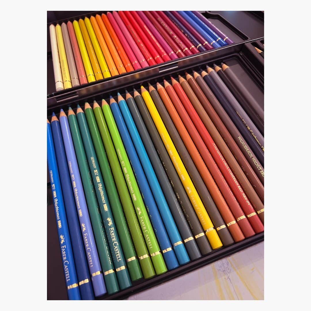 花澄のインスタグラム：「プラン提出にむけて ラフスケッチを描きはじめる。 絵は上手じゃないのよ。 伝われ…‼︎🫣  iPhone13 pro max」