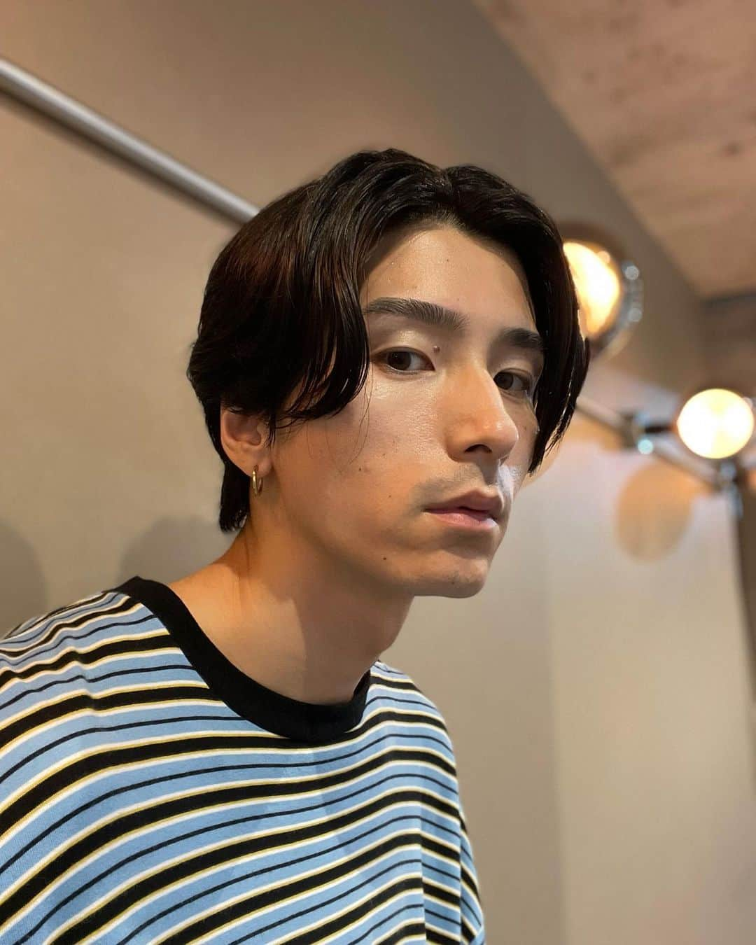 加藤康貴さんのインスタグラム写真 - (加藤康貴Instagram)「眉毛整えてきました！  今回も安定の Me.reboさん！（@merebo_menseyebrow ）  担当はハルカさん（@hrk_29 ）です。 いつもありがとうございます🙇‍♂️  今回はちょっと細めに設定してもらいました。 いつもは自眉の形を整えてもらっていましたが 少し細めにしてキリッとクールな印象に。  眉毛整えるだけで印象はかなり変わります。 是非Me.rebo行ってみてください🔥  #アイブロウ #メンズアイブロウ  #アイブロウメイク #メンズアイブロウスタイリング #アートメイク #メンズアートメイク」11月7日 20時00分 - koki_kato