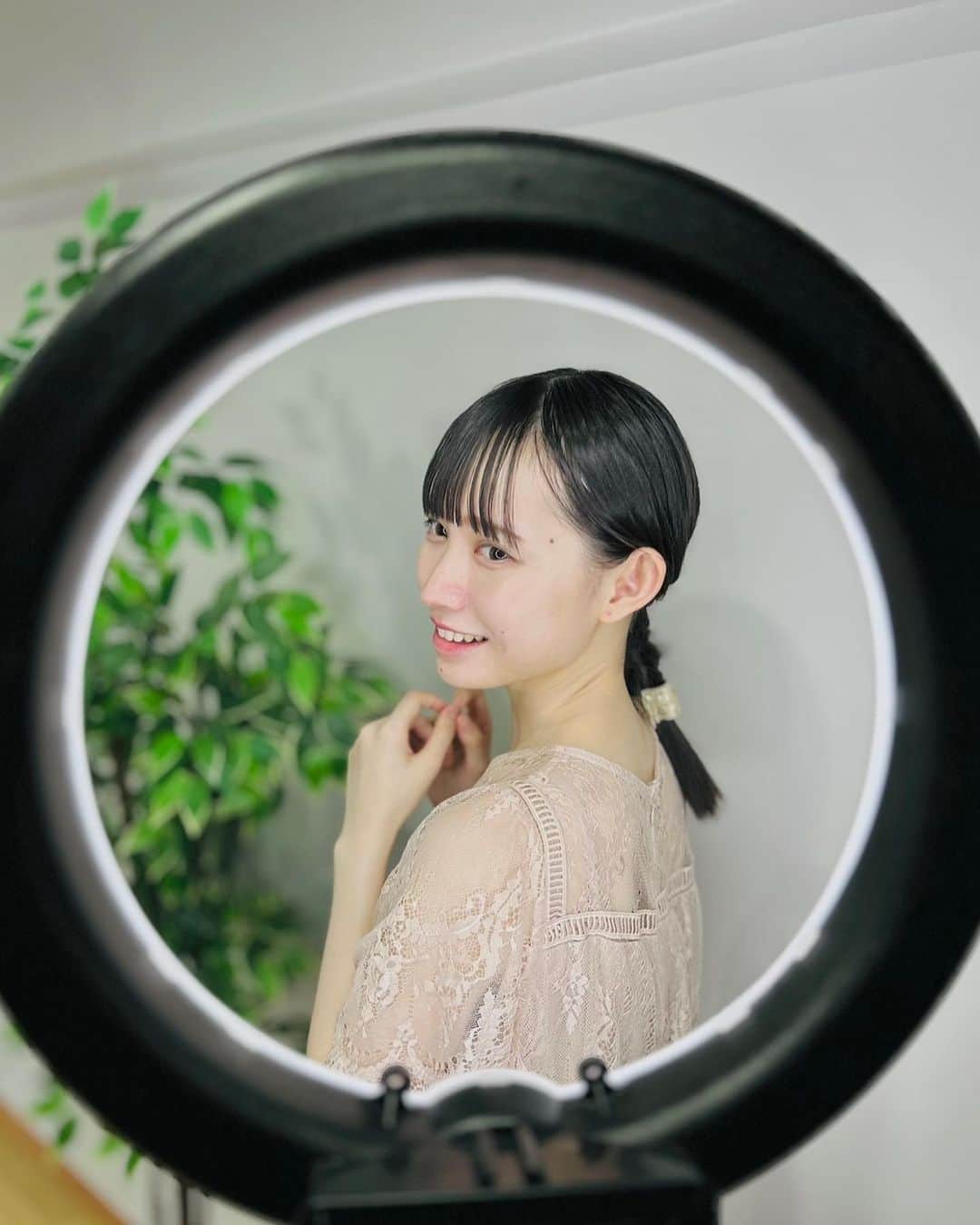 水瀬紗彩耶さんのインスタグラム写真 - (水瀬紗彩耶Instagram)「12/9（土）に上演される舞台『コントニエンゲキニ』に出演させていただきます！ 笑いあり！感動あり！？』をコンセプトに、『コント』と『演劇』を組み合わせた公演で芸人さんとのコラボによる【ユニットコント】と【演劇】の2つのコンテンツで構成されています！ チケットのご予約は一昨日から受け付けています！ 通し券はとってもお得で早期予約特典もあるのでチェックしてみてください。  【詳細】 会場：深川江戸資料館・小劇場 日時：12月9日（土）14：00開演　/  18：00開演 前売り券：各部・￥4,500 全2公演『通し券』特典：X'masＭessageCard（サイン付）  チケット https://note.com/freshkikaku/n/nd6e1104afa8c 物販 https://note.com/freshkikaku/n/n6f883b80cb75 ・ ・ ・ #舞台」11月7日 16時40分 - saaya_minase_