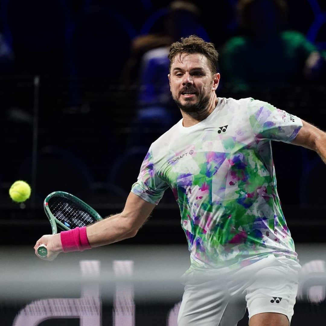 スタニスラス・ワウリンカさんのインスタグラム写真 - (スタニスラス・ワウリンカInstagram)「All the lights are on you @stanwawrinka85💡   📸 Cedric Lecocq | @moselleopen」11月7日 16時48分 - stanwawrinka85