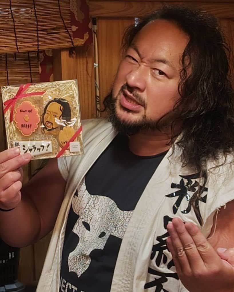 吉田隆司のインスタグラム：「お洒落なクッキー🍪釈羅不！ #dragongate #prowrestling #cookie #ドラゴンゲート #プロレス #お菓子作り #他花師」