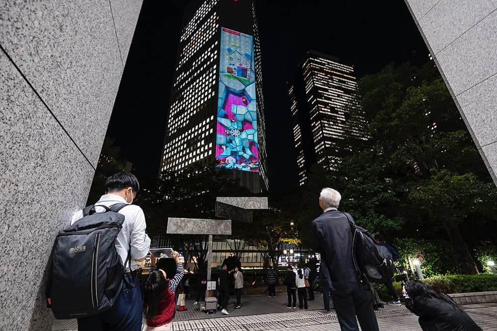 東京都庁広報課さんのインスタグラム写真 - (東京都庁広報課Instagram)「FUN MORE TIME SHINJUKU  プロジェクションマッピング(2023.10.13撮影)  最寄駅：都庁前駅  #tokyotokyo #tokyogram #moodygrams #jp_gallery #ptk_japan #gdayjapan #realtokyolife #beautifuldestinations #tokyojapan #instatokyo #loves_nippon #phos_japan #bestjapanpics #cooljapan #japan_of_insta #photo_jpn #illgrammers #景色 #東京 #東京都 #東京観光 #東京旅行 #東京散歩 #風景 #街の風景 #東京風景 #Tokyo #东京 #도쿄 #tokyogood」11月7日 17時00分 - tocho_koho_official