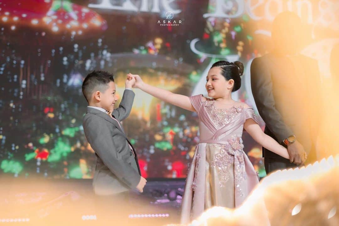 Keluarga A5のインスタグラム：「I love my big family😍」