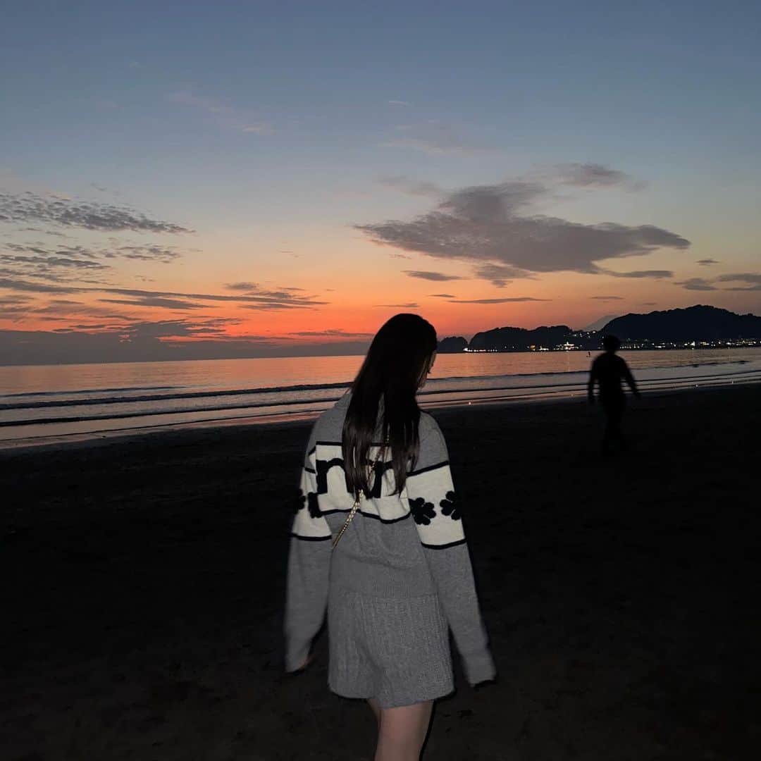 中町綾さんのインスタグラム写真 - (中町綾Instagram)「海に行くと嫌な事ぜーんぶ忘れられるから大好き」11月7日 17時37分 - ayanakamachi