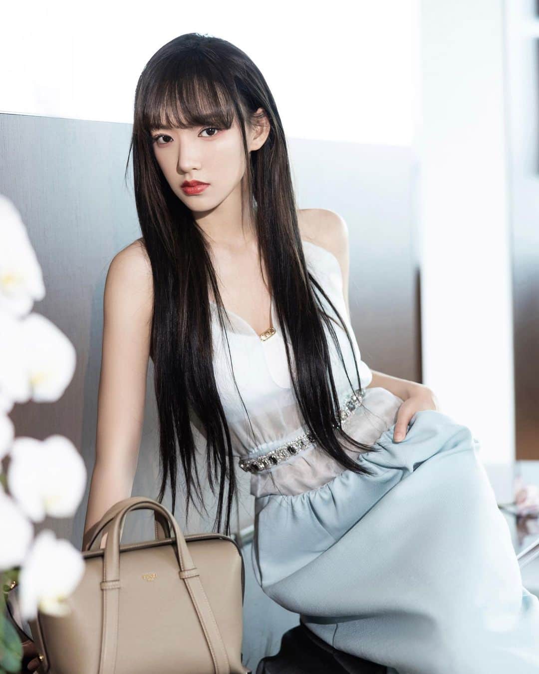 ソンソのインスタグラム：「分享我喜欢的💛  @FENDI」