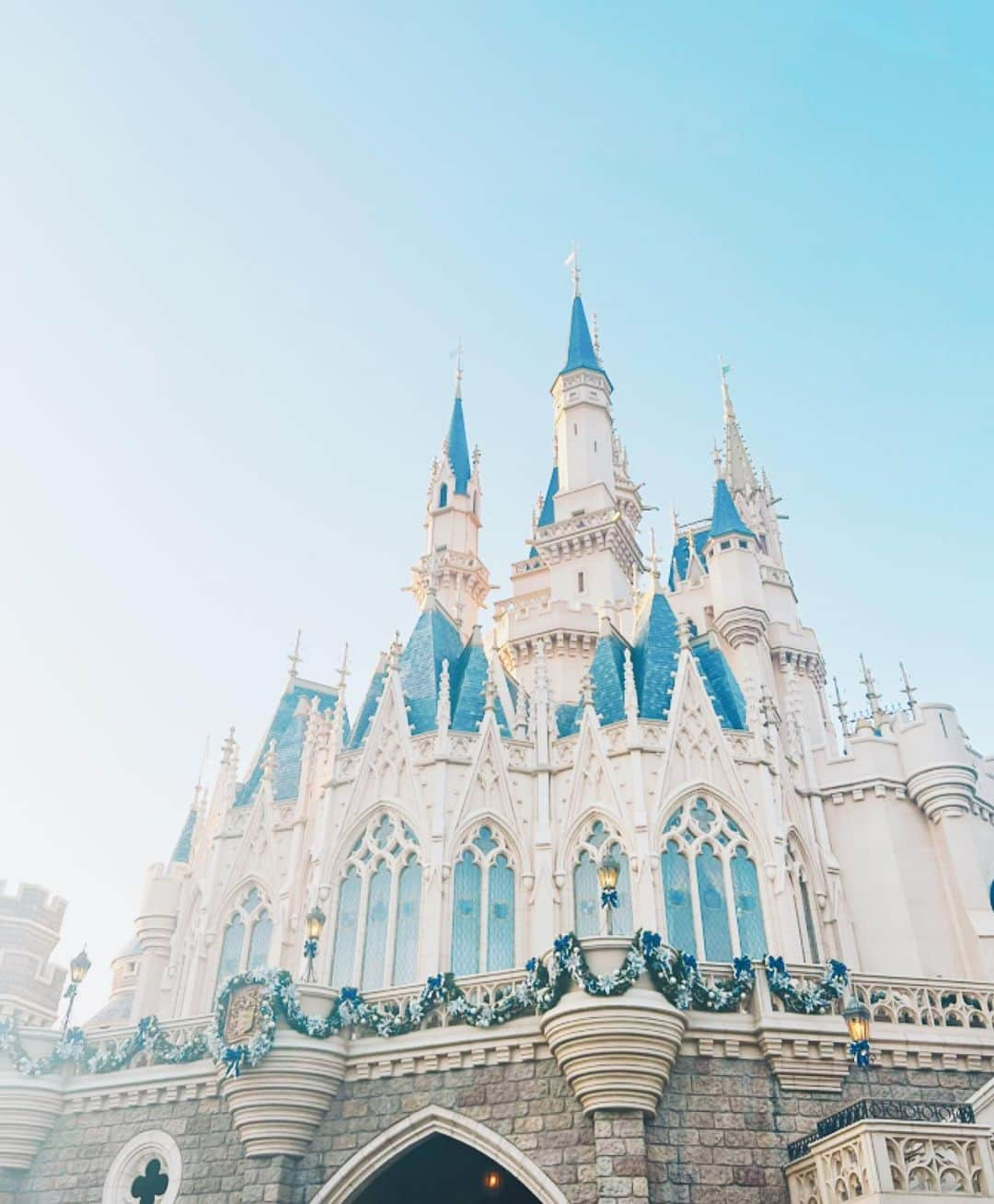 一ノ瀬陽鞠（ひまりん）さんのインスタグラム写真 - (一ノ瀬陽鞠（ひまりん）Instagram)「Disneyland🏰🐭👑💓  ミルクティーのポップコーンめちゃめちゃおいしい- ̫- あとね、初めてパレードを最前で見れたの!! 感動したすそわけ🤴🏻🤍」11月7日 17時35分 - lespros_himari