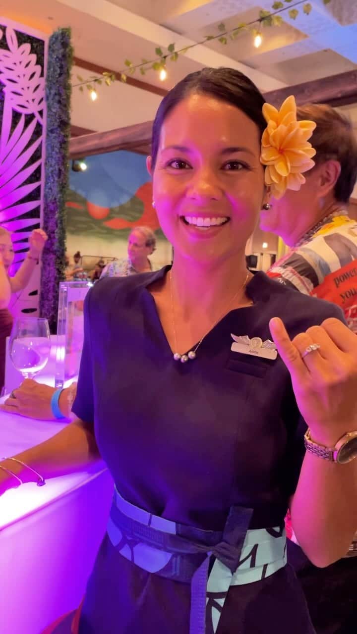 ハワイアン航空のインスタグラム：「ハワイアン航空がお届けする、美食とワインの祭典 Hawaii Food and Wine Festival 🍇🍷  Mahalo @hifoodwinefest 🥰  #ハワイのグルメ #ハワイの美味しいもの #ハワイアン航空  #ハワイ好きな人と繋がりたい」