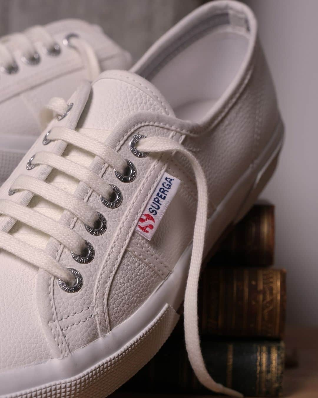 スペルガのインスタグラム：「Suitable for every occasion and every season. Find your Superga at www.superga.com  #Superga #SupergaLovers」