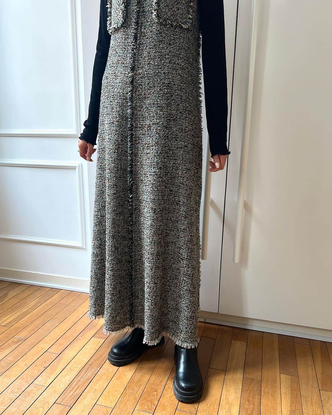 GREED TOKYO STOREさんのインスタグラム写真 - (GREED TOKYO STOREInstagram)「Greed International  "KASURI Classic Tweed Dress"  オケージョンにもオススメのツイードドレス 斜めに入った横のフリンジが着る人のボディラインを 綺麗に見せてくれます 人の手で丁寧に一点ずつ仕上げられた特別な一枚です  KASURI Classic Tweed Dress ¥61,600  #greedinternational #bedandbreakfastqualityoflife  #greedtokyo#greedfukuoka  #tweed#tweeddress#ootd#fashion#seasonless   #グリード #グリードトウキョウ #グリードインターナショナル#ツイード#ツイードドレス#秋コーデ#シーズンレス」11月7日 19時00分 - greed_tokyo