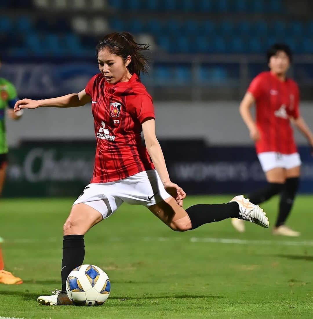 伊藤美紀さんのインスタグラム写真 - (伊藤美紀Instagram)「初戦8-0勝利✨  現地での応援とても力になりました！ 配信で見て下さった方々も皆さん応援ありがとうございました！ ループ決めたかったですが、珍しいヘディングでのゴールは嬉しかったです🥰 . 中2日での試合なので、しっかりいい準備します！ . #三菱重工浦和レッズレディース #伊藤美紀 #5 #afcwomansclubchampionship2023  #ACL #asiaにurawaを響かせろ」11月7日 18時20分 - miiiiiki.ito6