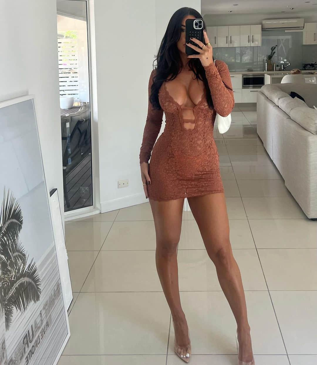 Steph Paccaさんのインスタグラム写真 - (Steph PaccaInstagram)「girls lunches >> @fashionnova 🤎  🔍 Victoria lace mini dress」11月7日 18時16分 - steph_paccaa