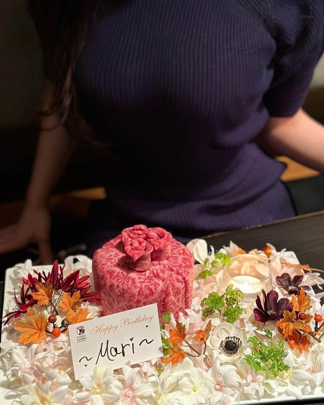 MAYUさんのインスタグラム写真 - (MAYUInstagram)「. 大学の友達と焼肉👭🏻❤️ . 肉ケーキってテンションあがる🎂✨ どのお肉も柔らかくて2人とも一瞬で食べた🥹 . 仲良い友人×美味しいお肉は最高でしかないね🥳🪄✨ . . #うしごろバンビーナ#うしごろバンビーナ恵比寿ヒルトップ店#うしごろ#焼肉#恵比寿焼肉#肉ケーキ#ushigorobambina#ushigoro#yakiniku#ebisu#japan#japanesegirl」11月7日 18時22分 - mayu.kina_golf