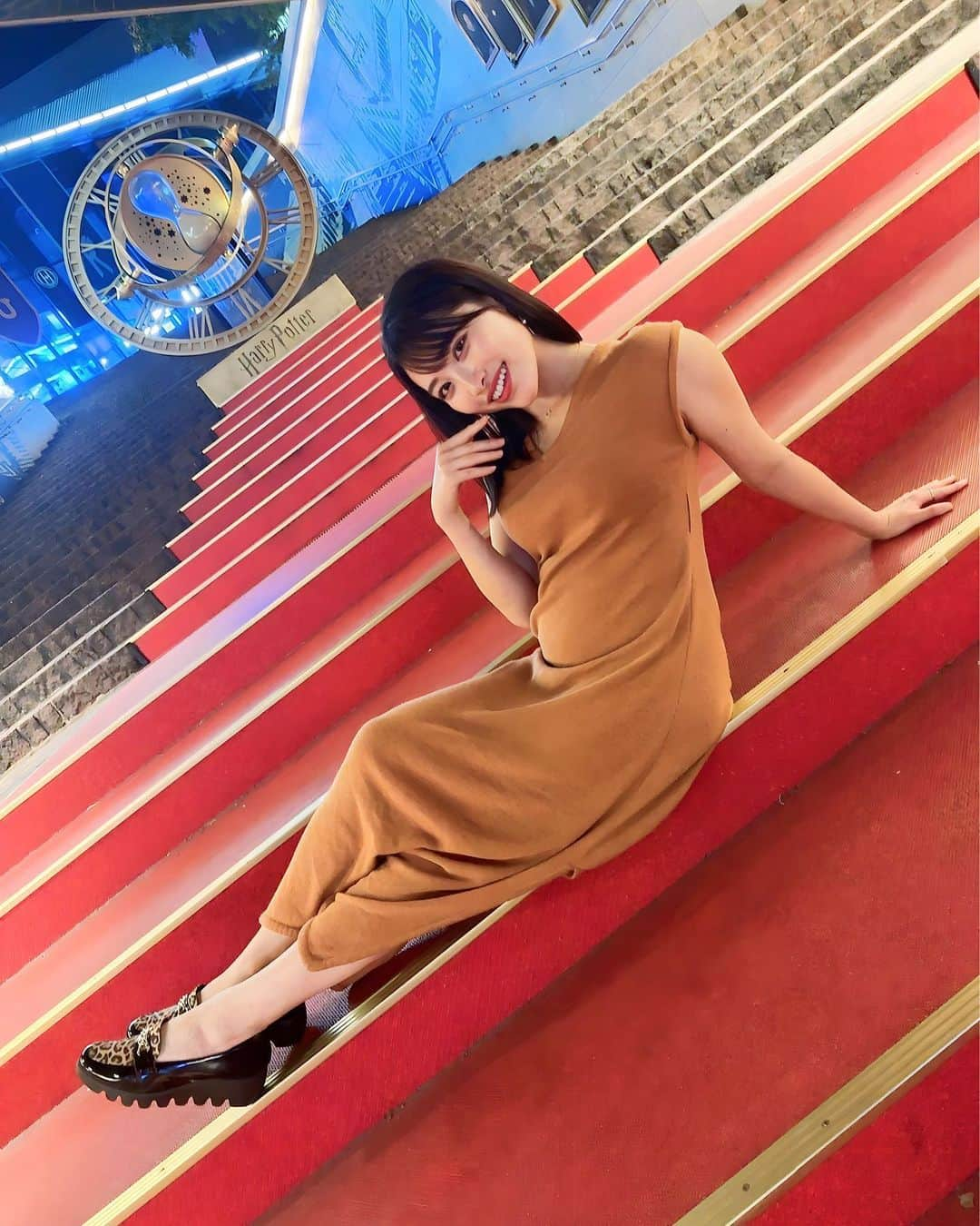 春原未来さんのインスタグラム写真 - (春原未来Instagram)「一ヶ月以上観劇してないよ…。こんなこと私の中では前代未聞だよ…。コロナ禍でももうちょっと頻繁に観てたもん😂  みちるちゃん ( #彩みちる さん)の代役公演も観たかったー😭😭😭  ハリーポッターもまだ一度しか観たことないんだけど,魔法や演出がすごくて見抜けないところも多々あったのよね。 別のキャストでも観てみたい！！ ちなみに私が観た日はちぎさん ( #早霧せいな さん)がハーマイオニーの日で,それが最後にちぎさんを生で見た日となりました…😢  お元気で過ごされてるといいな。  I haven't seen a play in over a month.... This is unheard of for me.... Even during the Corona infestation I used to see it a bit more often😂  I've only seen the stage version of Harry Potter once, but there was so much magic and direction that I couldn't see through it. I would love to see it with a different cast!  #春原未来 #舞台ハリーポッター #ハリーポッターと呪いの子 #harrypotterandthecursedchild #赤坂actシアター #赤坂bizタワー  #月組公演 #フリューゲル君がくれた翼 #エールを送ります  #11月23日生まれ #誕生日イベント #待ってるね」11月7日 18時25分 - sunohara_miki