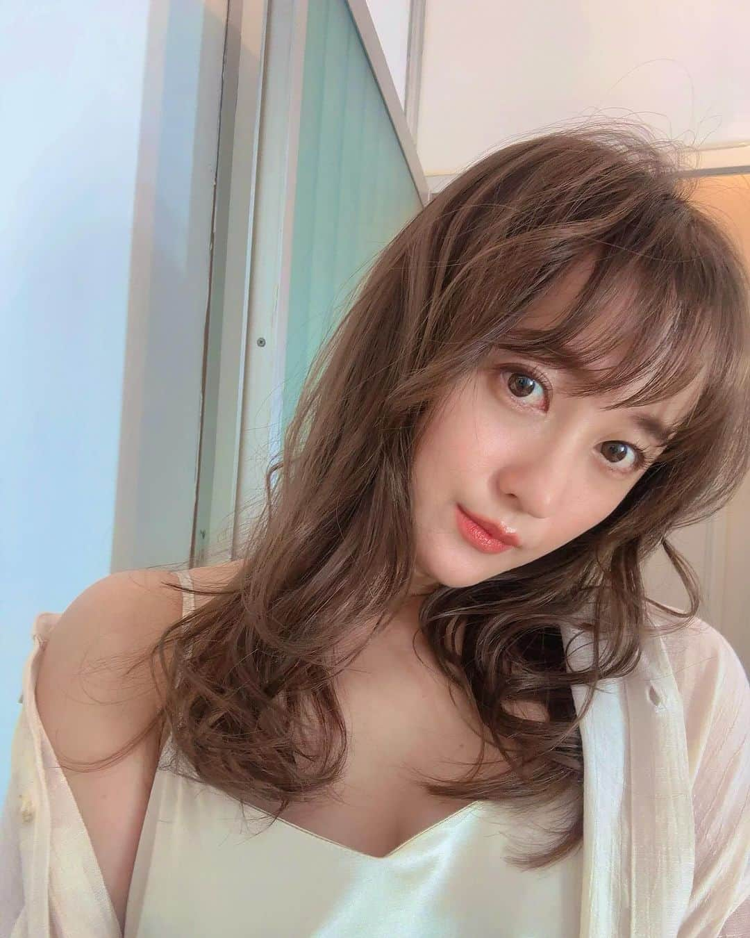 小松彩夏さんのインスタグラム写真 - (小松彩夏Instagram)「⁡ ⁡ 今日はお隣の県、山形県で撮影でした📷✨ ⁡ 雨予報でしたが見事に晴れました🌤️😎 ⁡ とっても素敵な撮影となりました❣️ ⁡ 完成をお楽しみに〜✨ ⁡ #撮影 #山形 #山形県」11月7日 18時31分 - official_ayaka_502