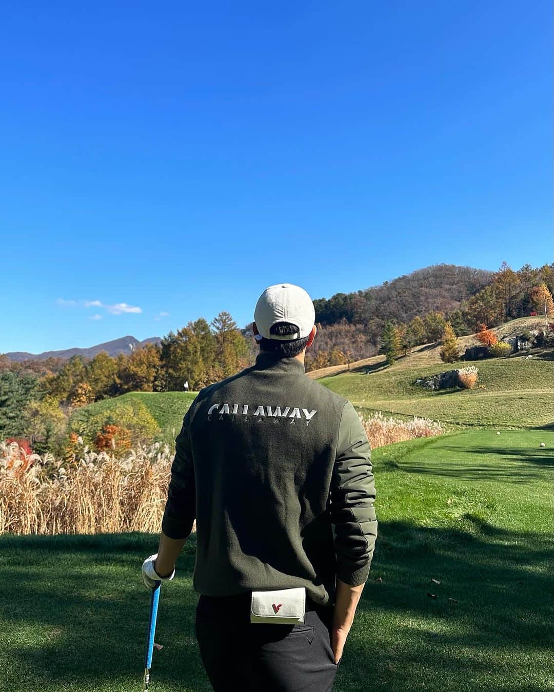 Lee Si-gangさんのインスタグラム写真 - (Lee Si-gangInstagram)「가을이었다...🍁🍂 (가을아.. 아직.,인사도 못했는데...🥺)  秋🍂さよなら。また来年、、  @callawayapparel_korea  #캘러웨이어패럴」11月7日 18時33分 - lee_si_kang