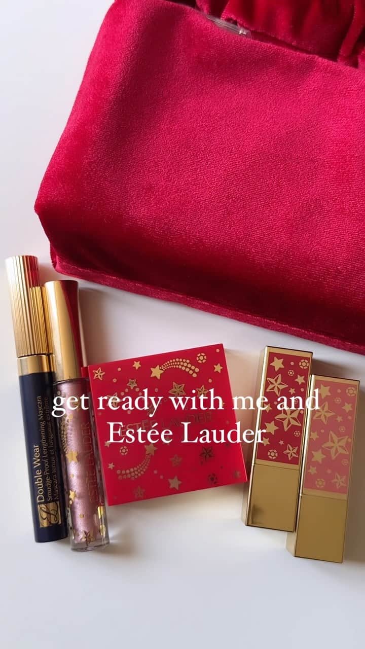 甲斐まりかのインスタグラム：「Get ready with me and Estée Lauder with their special Good as Gold 2023 makeup set!🤍  いつもより特別なホリデーシーズンルック♡ エスティ ローダーのGood as Gold 2023限定セットで仕上げてみました‼︎  深みのある大人ピンクのチーク、ハイライターとリップでキラキラを散りばめて、ready for the holiday🤍  #PR #エスティローダー #グッドアズゴールド2023 #エスティコフレ2023」