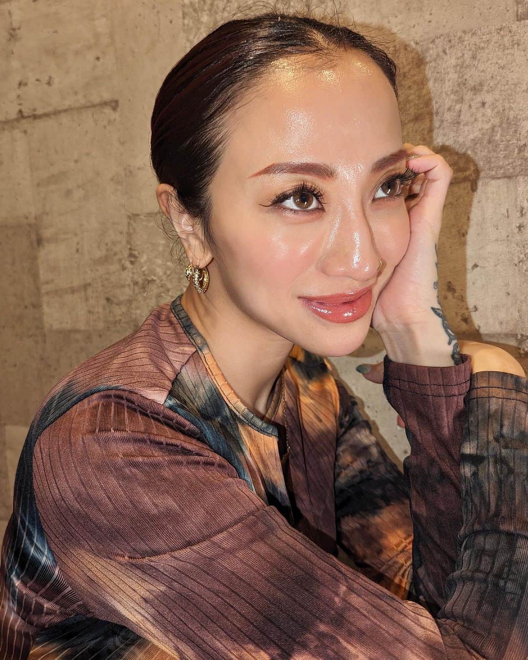 JASMINEさんのインスタグラム写真 - (JASMINEInstagram)「最近はね、ツヤ感！🫧」11月7日 18時47分 - jasmilicious