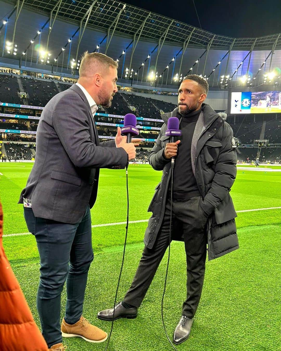 ジャーメイン・デフォーのインスタグラム：「Not the result we wanted last night but proud of the boys..  Enjoyed being pitch side with @premierleague, thanks for the love as always @spursofficial fans 🤍」