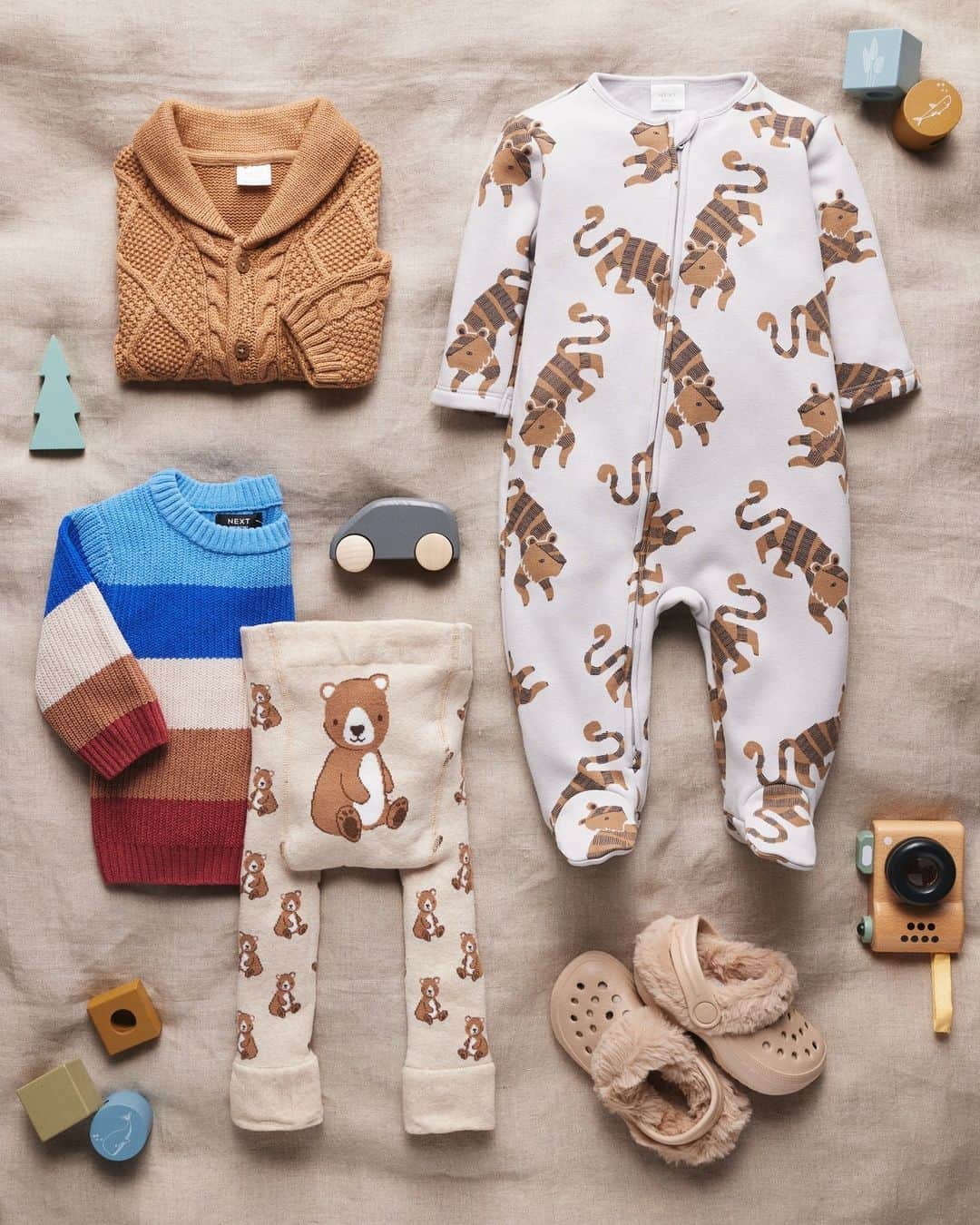 Nextのインスタグラム：「Snug season is upon us and we're not mad about it 🧸️ #nextkids」
