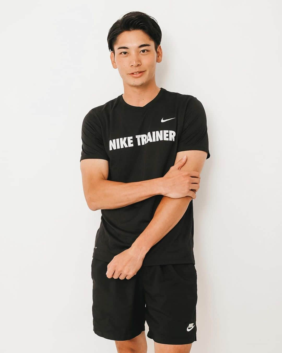 山岸将也のインスタグラム：「この度、NIKE Official Trainerに就任させていただきました！ @nike @nikewellcollective   大好きなスポーツブランドのNIKEといつか仕事ができたら、トレーナーとしてどれだけ嬉しいか。 やっと実現出来ました。 ご縁をくれた @yuinayuye ありがとう！  TEAM NIKE JAPANとして 最高のチームにジョインさせていただいたので、ここからNIKEトレーナーとしても更なる活躍が出来るように頑張って参ります🔥  モットーである、ご縁を通して幸せを沢山の人に繋げていけるように。 Start where you are  #nike #officialniketrainer  #supportedbynike #nikewellcollective  #ナイキ」