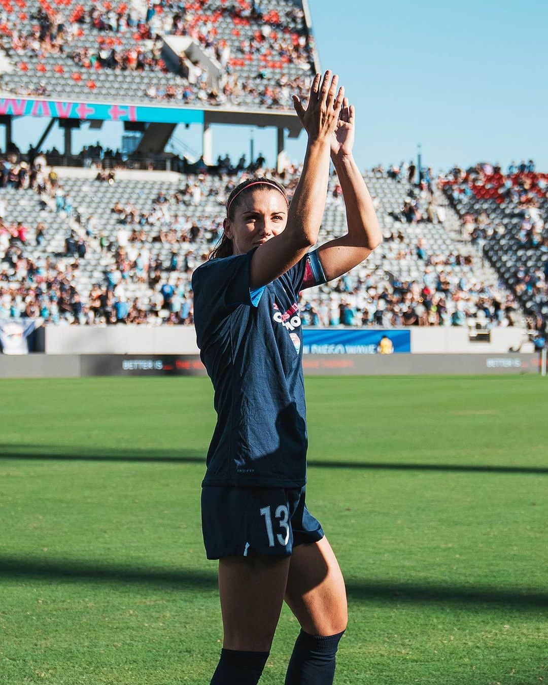 アレックス・モーガンのインスタグラム：「Tough way to end the season and our playoff run but proud of this team for what we accomplished this year. Thank you to San Diego and our fans for your unwavering support. Grateful for the love and energy you bring every game!🫶」