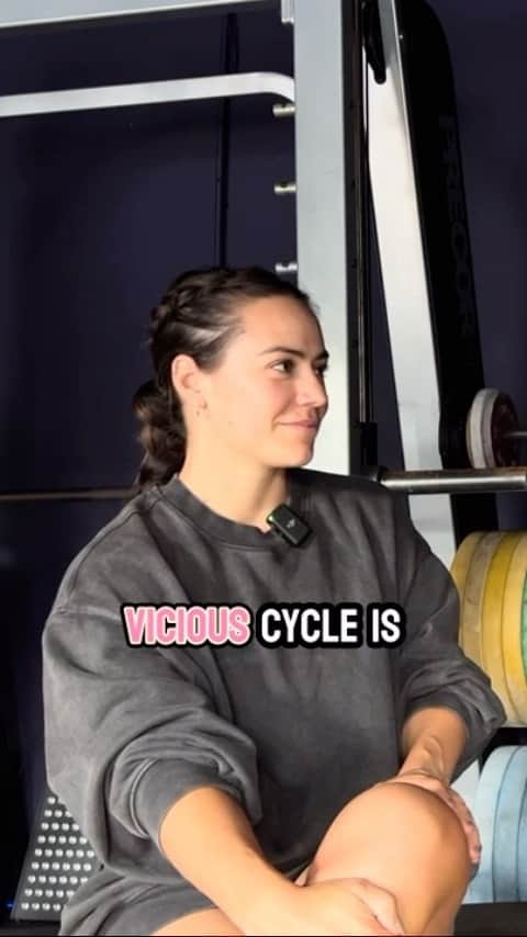 Camille Leblanc-Bazinetのインスタグラム：「It’s time to break the cycle! The most important step is building awareness and seeing things for what they are.   When you can point at something and name it you can start to see the habits coming more easily and can start to take step to changes and build new habits that are more in line with your goals.   Thinking about the future me instead of the present easy hit of dopamine is how i try to avoid falling in bad patterns. I know myself better than anyone else, and I’m determined to make positive changes. It’s time to take control and focus on creating a healthier, brighter future.   #BreakTheCycle #HealthyMind #HealthyLife」