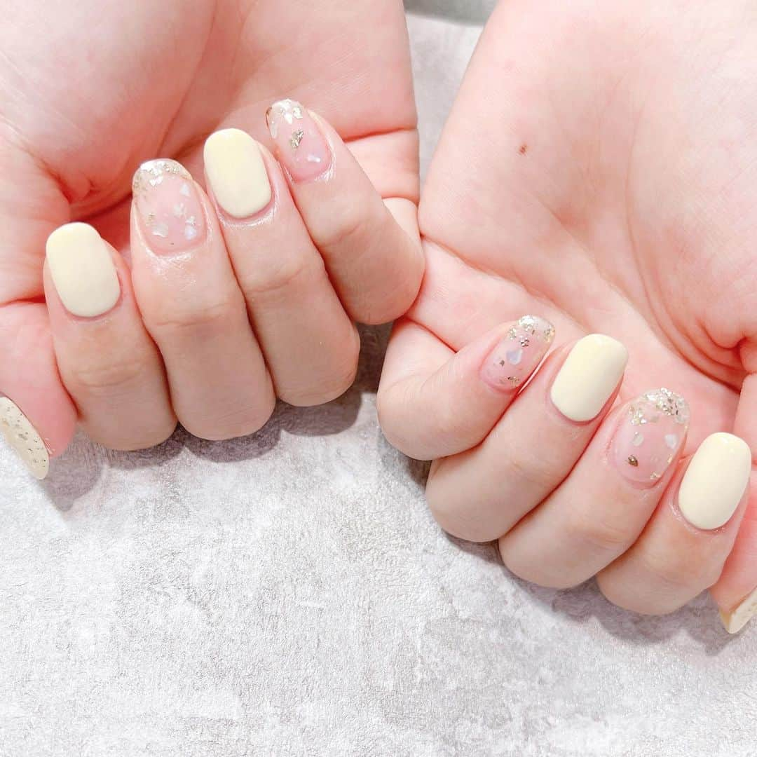 谷尻萌さんのインスタグラム写真 - (谷尻萌Instagram)「新しいネイル💅💕  控えめですっきりだけど 可愛い感じにしてもらいましたᴥ︎  それにしても 今日の東京は11月としては暑かったわ〜☀️ みなさんのところはどうでした？🙌  ほなおやすみなさい♪🌉  #ネイル　#控えめネイル #ちゅるんネイル　#爪のお手入れ」11月7日 20時53分 - tanijiri_moe