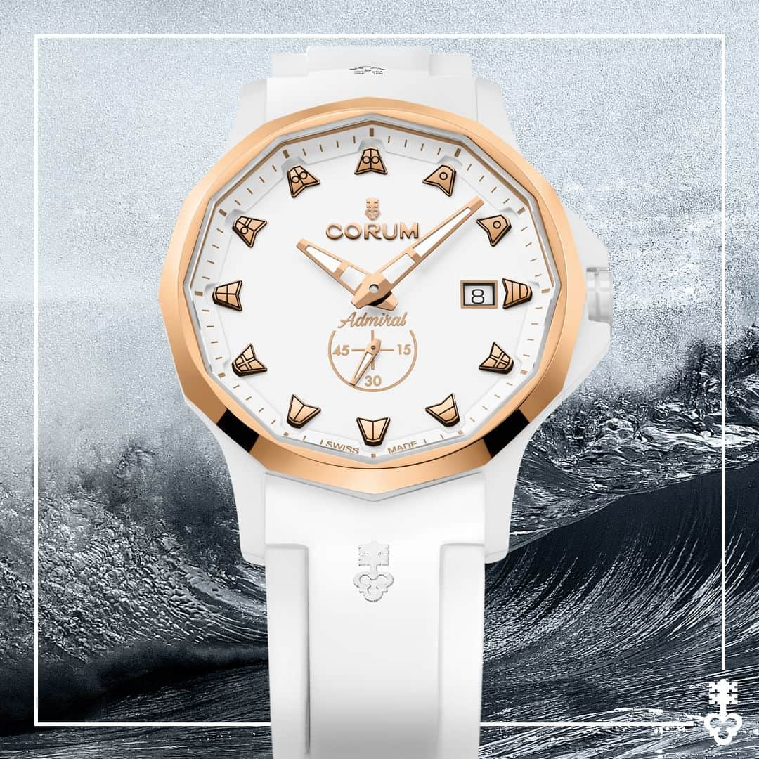 コルムのインスタグラム：「Make waves with the Admiral Ceramic.  In a daring blend of materials, Corum unveils an exquisite timepiece that seamlessly combines ceramic and 18K 5N gold. Add a touch of sophistication with an all-white ceramic case and a touch of gold on the bezel.  (Ref. A395/04460)  #CorumWatches #CorumAdmiral #AdmiralCeramic」