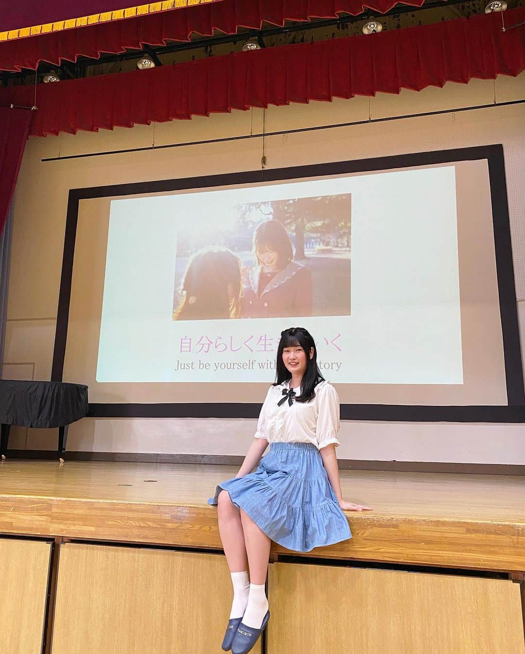 西原さつき（さつきぽん）のインスタグラム：「学校って行く前は緊張するけど、終わったあとはとっても気分が高揚してる！みんなと話せるの楽しい( ˶ˆ꒳ˆ˵ )素敵な思い出をありがとうございました☺️✨  ⁡ 東京都 桜丘中学校さん 東京都 瑞江第二中学校さん 東京都 私立中学高等学校協会さん 千葉県 木更津教育委員会さん 千葉県 成田市西中学校さん 千葉県 東葉高等学校さん 千葉県 富里中学校さん 千葉県 葛南地区教育事務所さん 千葉県 野田市教育委員会さん 神奈川県 座間総合高校さん 埼玉県 植竹中学校さん 静岡県 清水第四中学校さん 新潟県 新潟大学附属新潟中学校さん 新潟県 日本文理高校さん 新潟県 鳥屋野中学校さん 新潟県 北越高校さん 新潟県 水原中学校さん 新潟県 南浜中学校さん 新潟県 小千谷高校さん 北海道 広陵中学校さん 北海道 啓明中学校さん 宮崎県 串間中学校さん 愛知県 聖霊中学校さん 愛知県 久方中学校さん 愛知県 守山西中学校さん 岐阜県 中津川中学校さん 長野県 日大附属中高さん 長野県 高瀬中学校さん 兵庫県 明石市教育委員会さん 島根県 飯南高校さん 山形県 鳥海八幡中学校さん ⁡ ⁡ #さつきぽん #乙女塾 #スタジオさつきぽん #カンコー学生服  #トランスジェンダー #transgender #講演会  #自分らしく」