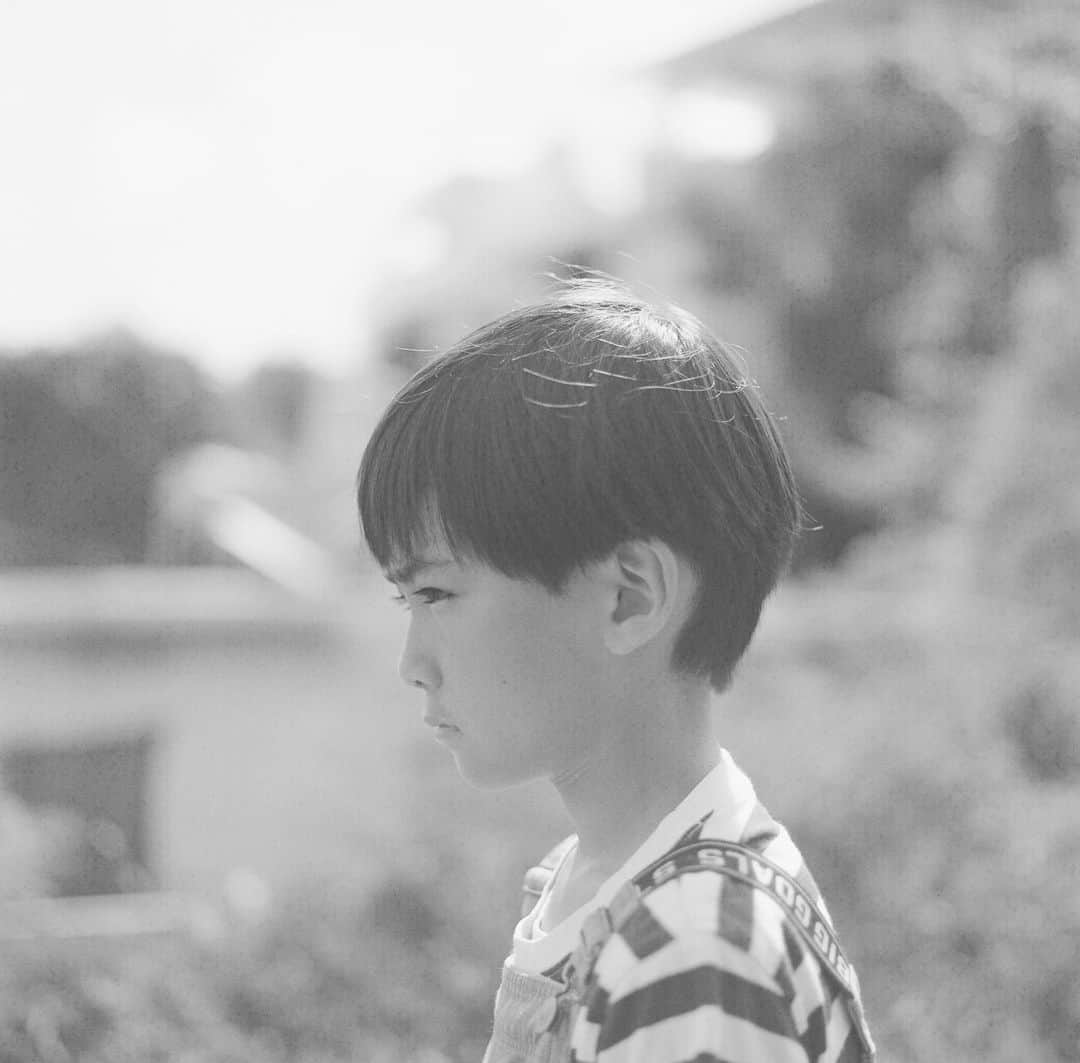 セソコマサユキのインスタグラム：「9歳。  #沖縄 #移住 #子育て #フィルムカメラ」