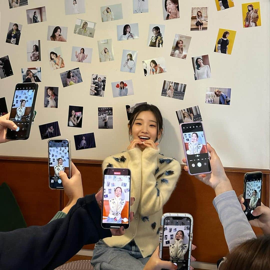 パク・ソダムさんのインスタグラム写真 - (パク・ソダムInstagram)「“박소담의 10년” 이라니... 감동이야..🥹💙 고마워정말정말♡ 우리 몸도 마음도 건강하게 오래오래 보쟈♡♡♡♡♡사랑해♡.♡...」11月7日 21時09分 - imsodamm