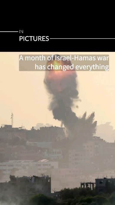 AFP通信のインスタグラム：「A month of Israel-Hamas war has changed everything  One month after Israel was wracked by Hamas attacks, life has been upended for both the Palestinians and Israel after it launched a war of reprisal in the Gaza Strip. The October 7 attacks by Hamas militants who stormed across from Gaza and struck kibbutzim and southern Israeli areas killed 1,400 people, mostly civilians, and deeply scarred the nation. The health ministry in Hamas-run Gaza says nearly 9,500 have been killed, two-thirds of them women and children, and mostly civilians.  📷 @mohmdbaba 📷 @gilcohenmagen 📷 @guezjack 📷 @mahmud_hams 📷 @menahemkahana 📷 @saidkhatib 📷 @rschemidt 📷 @fadelsenna #AFPPhoto」